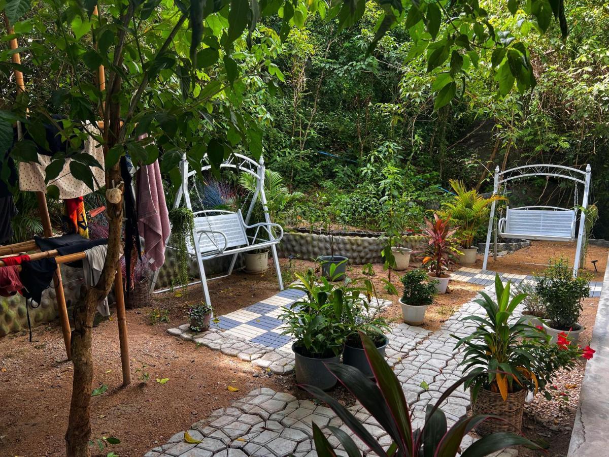 Wonderland Jungle Hostel Koh Tao Exteriör bild